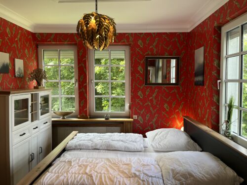 Schlafzimmer 1