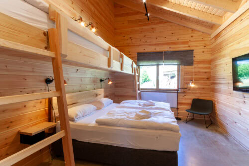 Schlafzimmer 1
