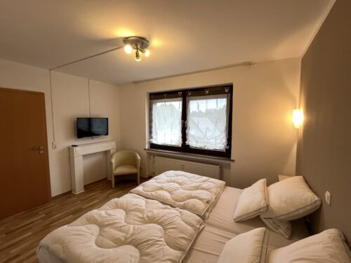 Schlafzimmer 6