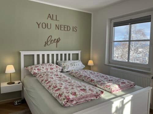 Wohn-/Schlafbereich mit offener Küche