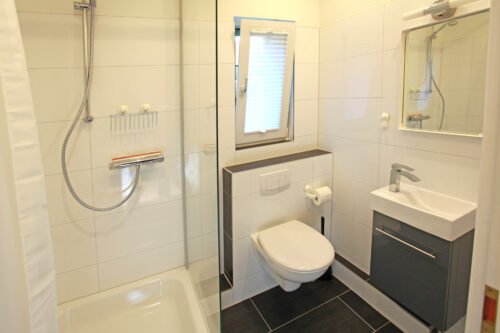 Badezimmer 2