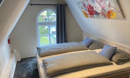 Schlafzimmer 5