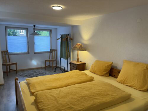 Schlafzimmer 1