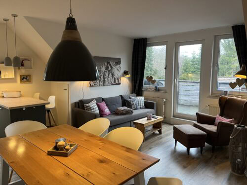 Wohn-/Essbereich mit offener Küche