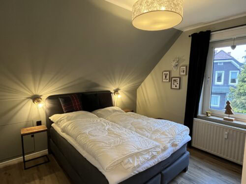Schlafzimmer 1